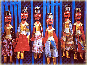 mooie houten poppen, voorstellende de Arabische held 'Antar'