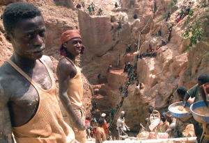 De illegale ontginning van mineralen in Oost-Congo, een bron van veel ellende.