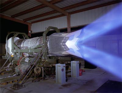 De tweedimensionale motor Pratt & Whitney F119-100 motor van de Raptor.