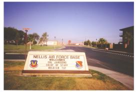 De ingangs van Nellis AFB 