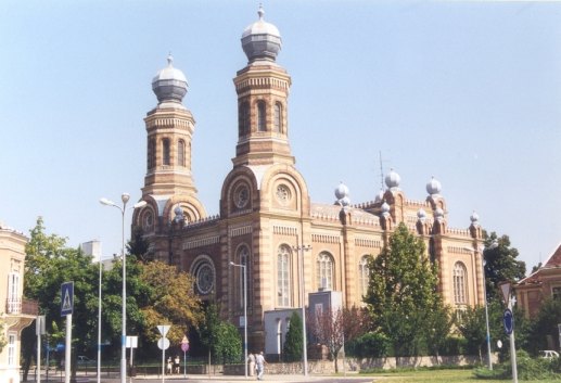 Synagoge in Moors-Orintaalse stijl.